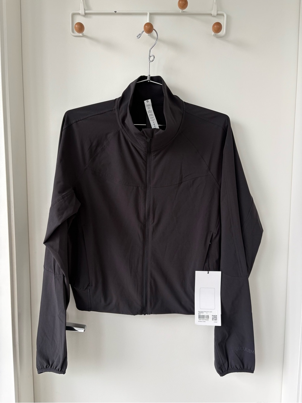 NEW Lululemon Black Water-Repellent Stretch Tennis Jacket Size 6